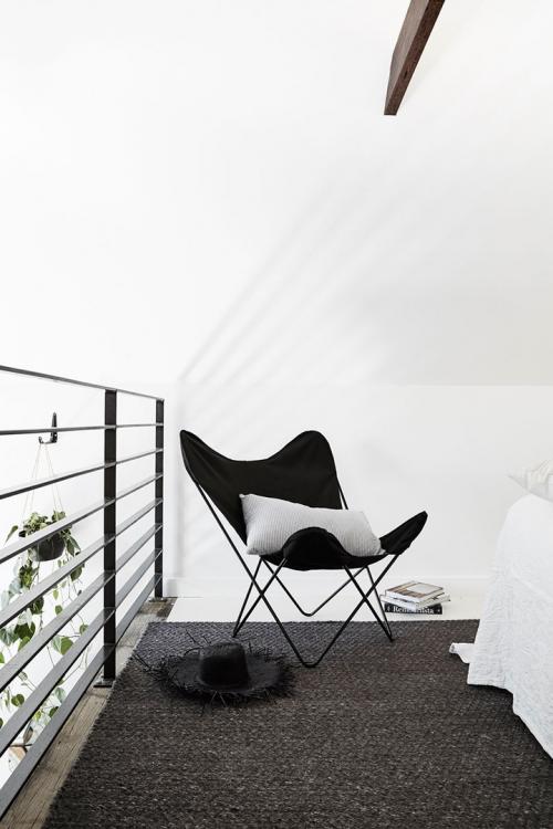 Небольшой коттедж с антресольной спальней 05