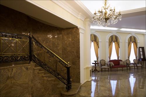 Эмин дом в баку. Эмин Агаларов удивил роскошью дома со стеклянными стенами, выстроенного на берегу моря