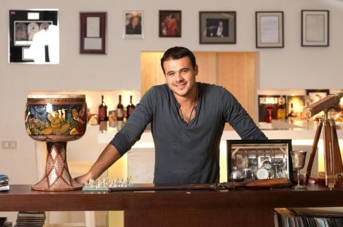 Эмин дом в баку. Эмин Агаларов удивил роскошью дома со стеклянными стенами, выстроенного на берегу моря 20