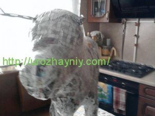 Корова своими руками из пластиковых бутылок. Бычок из пластиковой бутылки. Автор Ольга Короннова