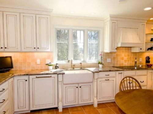 Какие цвета сочетаются с бежевым в интерьере. Как и где используется расцветка 18