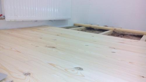 Досчатый пол в квартире. Деревянный пол в квартире? Вы серьезно (бюджетное решение, которое выглядит дорого)