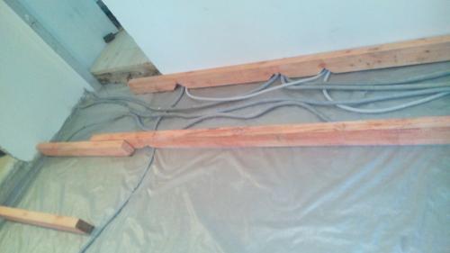 Досчатый пол в квартире. Деревянный пол в квартире? Вы серьезно (бюджетное решение, которое выглядит дорого)