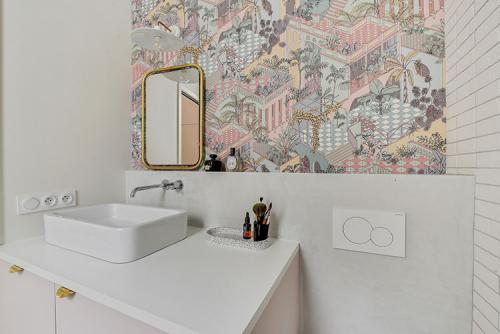 Небольшая квартира с балками в Париже (45 кв. м) 12