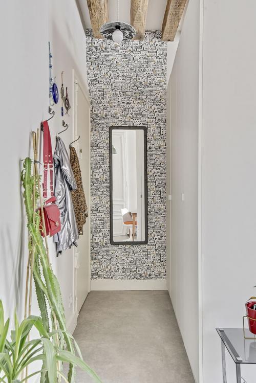 Небольшая квартира с балками в Париже (45 кв. м) 07