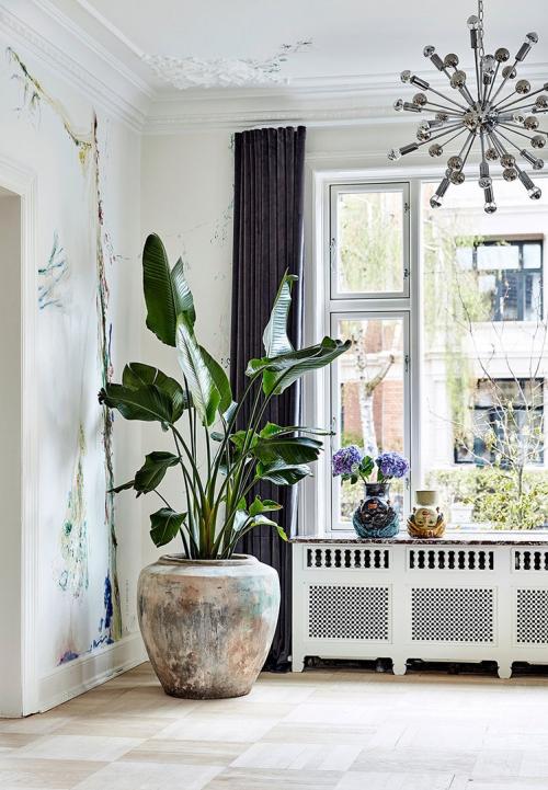 Розовая кухня и роспись на стенах 05