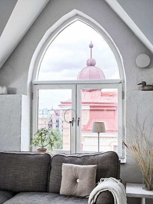 Мансардная квартира с великолепными арочными окнами (86 кв. м) 03