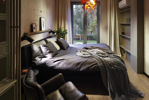 Современная квартира в спокойных тонах в Юрмале 11