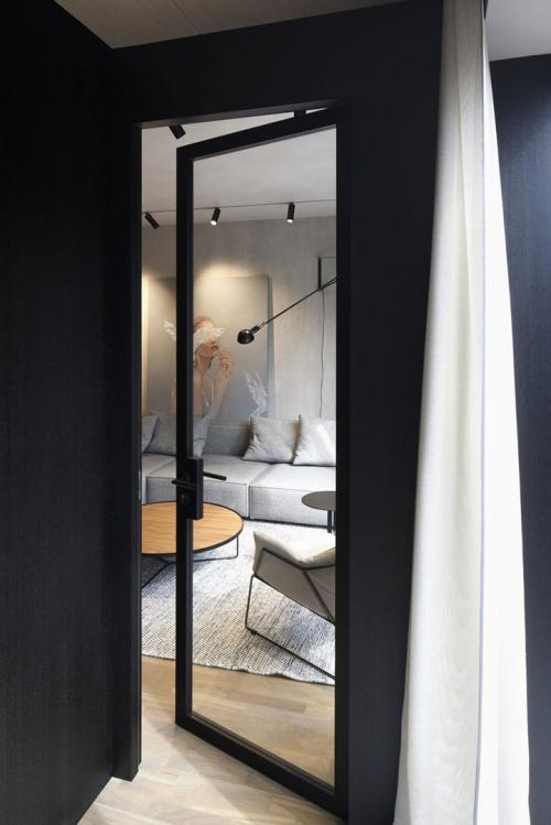 Современная квартира в спокойных тонах в Юрмале 03