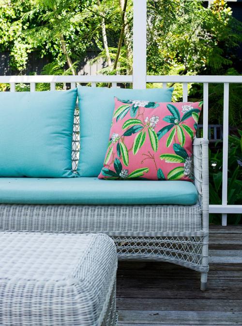 Позитив и вечное лето в интерьере дома 07