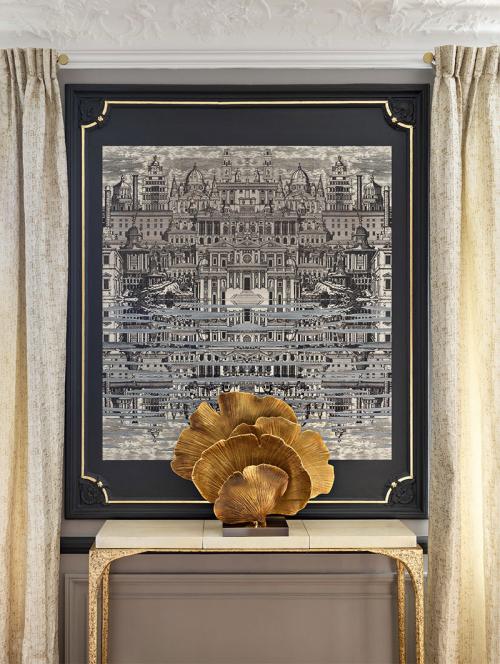 Лепнина и золото: изысканная квартира художницы в Париже 04