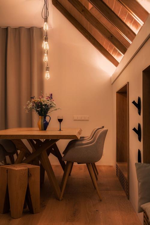 Стильная мансардная квартира в Киеве (100 кв. м) 03