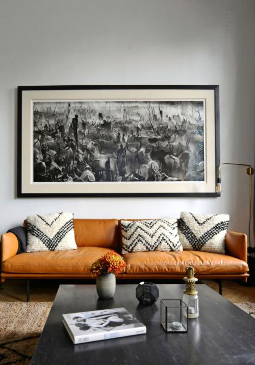 Черно-белый интерьер старинного таунхауса 02