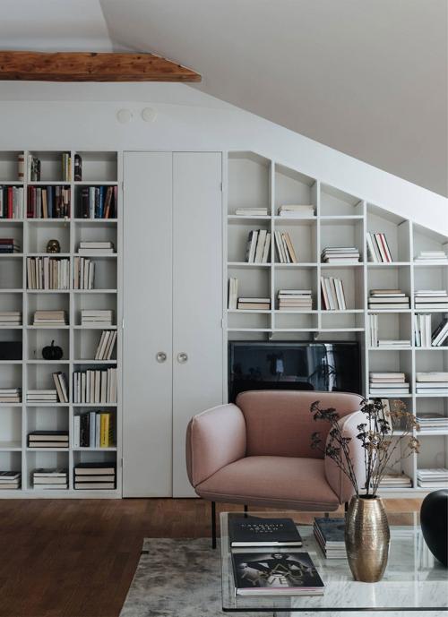 Просторная квартира с небольшой террасой на последнем этаже 01