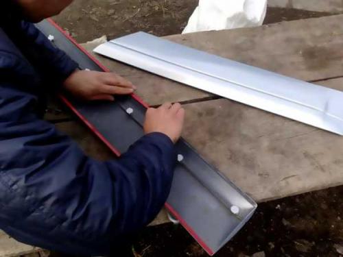 Молдинг чем приклеить. Чем прикрепить уплотнитель 07