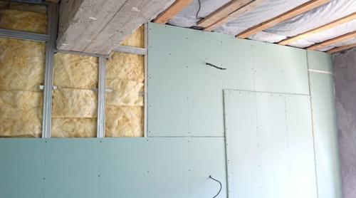 Через сколько крутить саморезы в гипсокартон. Коротко о важном: Каким должен быть шаг саморезов по гипсокартону