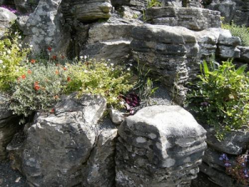 Имитация камня из бетона. Как сделать искусственные камни и валуны