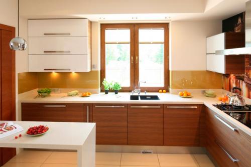 Кухня с коричневым фартуком. Коричневые идеи для кухни 17