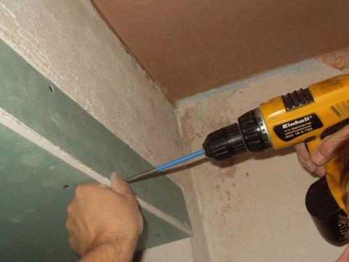 Откос металлический. Инструкция, как установить наружные конструкции своими руками 02