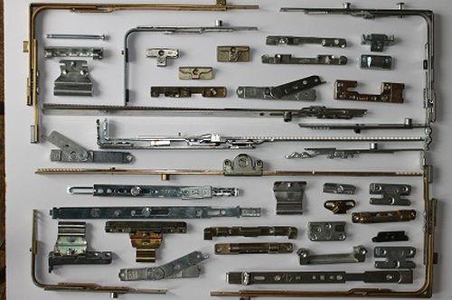 Слетела пластиковая дверь. Пластиковая дверь неплотно прилегает: простое спасение — регулировка