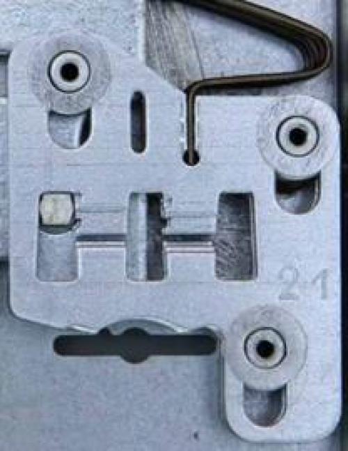 Устройство дверного замка с ручкой. Разборка сувальдного замка