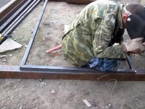 Как сделать распашные ворота своими руками. Особенности изготовления 03 Как сделать распашные ворота своими руками. Особенности изготовления 03