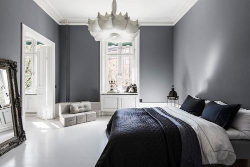 Смелая мебель и аксессуары в интерьере квартиры 14