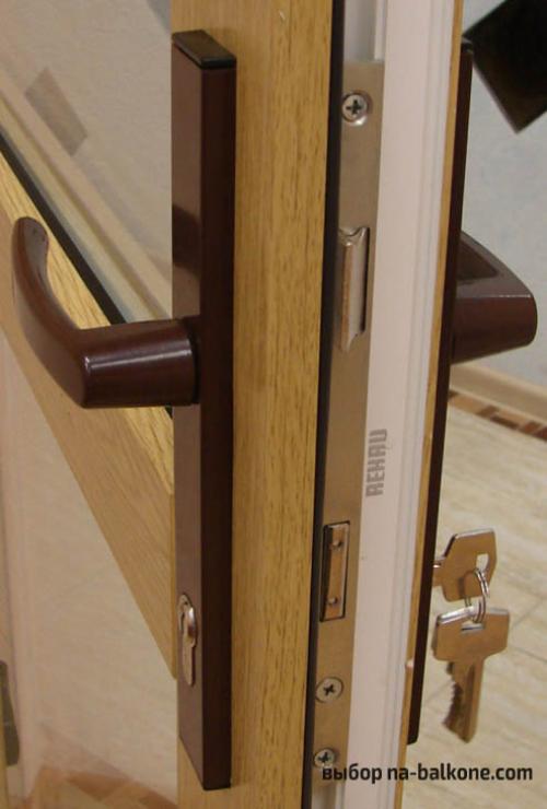 Балконная дверь пластиковая провисла. Дверь на балкон плохо закрывается — просела/провисла 10