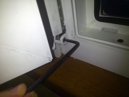 Балконная дверь пластиковая провисла. Дверь на балкон плохо закрывается — просела/провисла