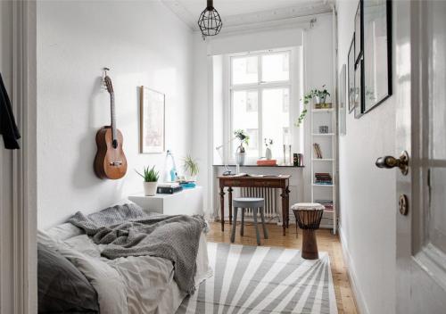 Как уместить все в маленькой комнате. Принципы расстановки мебели в комнатах с маленькой площадью