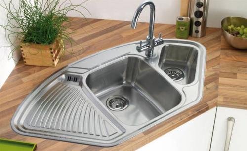 Какая лучше раковина для кухни. Металлические мойки – традиции, прочность, цена 04