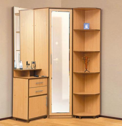 Освещение в прихожей в малогабаритной квартире. Выбор мебели в алогабаритный коридор