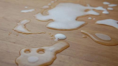 Средство по уходу за ламинатом. Повседневный уход за ламинатом