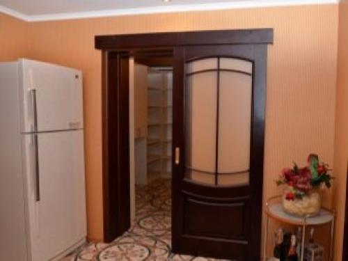 Раздвижные межкомнатные двери на рельсах и роликах. Все про раздвижные межкомнатные двери на рельсах и роликах 10 Раздвижные межкомнатные двери на рельсах и роликах. Все про раздвижные межкомнатные двери на рельсах и роликах 10