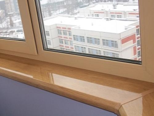 Широкий подоконник на балконе. Виды, назначение и оформление