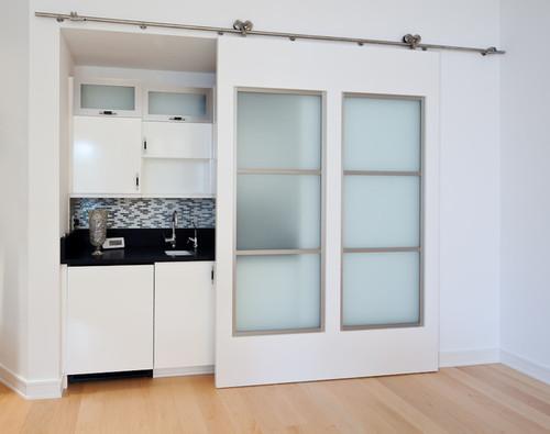 Раздвижные межкомнатные двери на рельсах и роликах. Все про раздвижные межкомнатные двери на рельсах и роликах