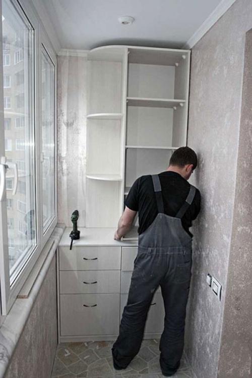 Стеллаж на балкон Икеа. Приобретаем шкаф для балкона в Икеа