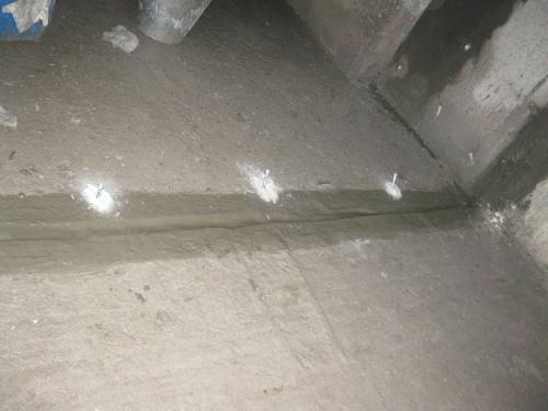 Внутренняя гидроизоляция подвала. Влага, проникающая через стены и трещины в полу подвала 17
