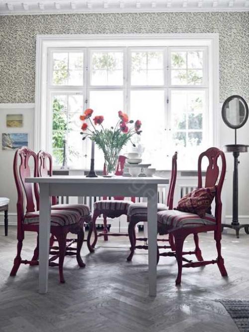 Великолепный дом с небольшим садом 07