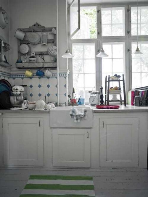 Великолепный дом с небольшим садом 10