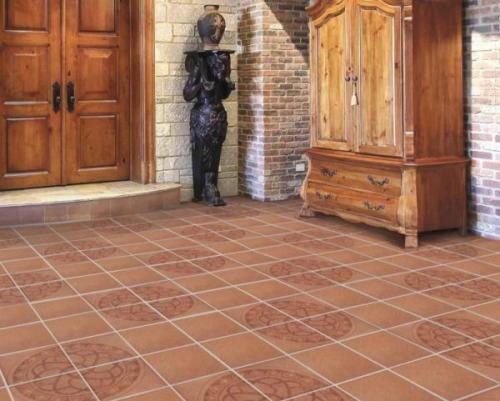 Плитка на пол в деревянном доме. Дерево и керамика – почему их нежелательно совмещать?