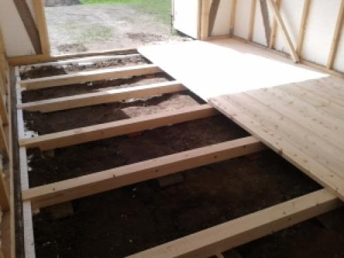 Чем обработать лаги в гараже. Монтаж