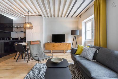 Яркая и функциональная квартира(55 кв. м) 02