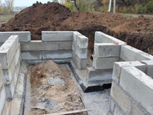 Строить с дом с подвалом. Подвал: тонкости проектирования и создания подвального помещения 18 Строить с дом с подвалом. Подвал: тонкости проектирования и создания подвального помещения 18