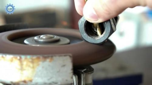 Приспособление для заточки сверл из гаек. Процесс изготовления