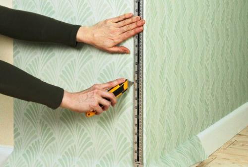 Как исправить обои в углу. Как исправить угол обоев при поклейке