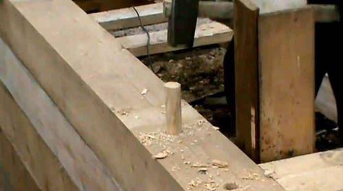 Крепление мауэрлата к армопоясу проволокой. Как крепить мауэрлат к кирпичной стене, мурлаты крепления крыши