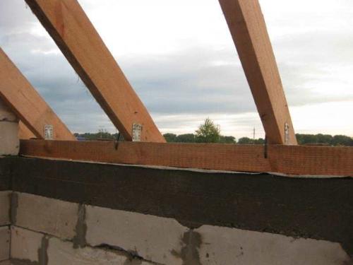 Крепление мауэрлата к газобетону без армопояса. Разновидности крепления мауэрлата к газобетону 11