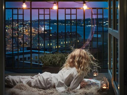 Белоснежная квартира с тёплыми акцентами 27