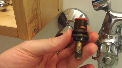 Капает кран после замены картриджа. Замена картриджа (буксы) в смесителе